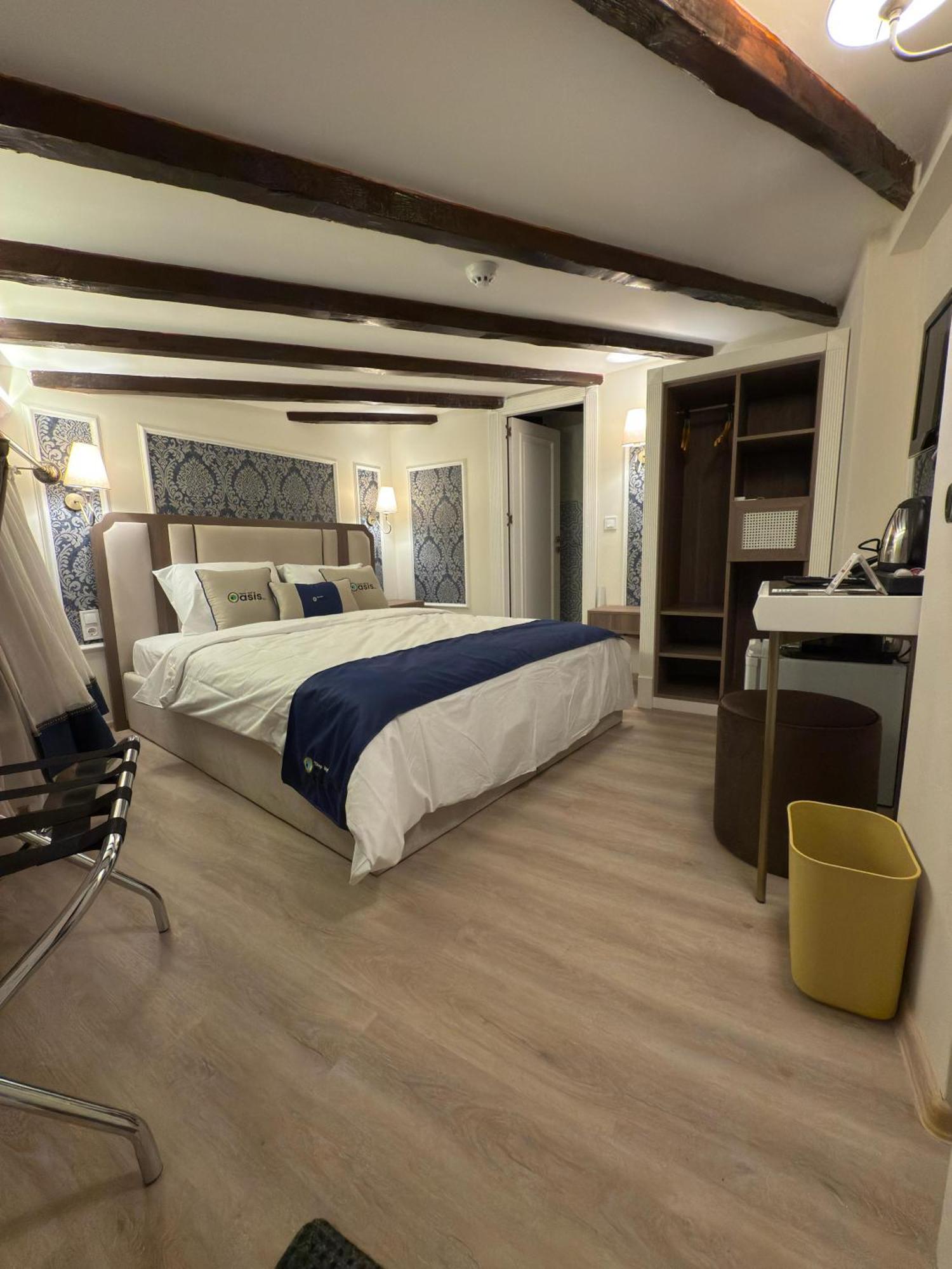 Oasis 4* Budapest