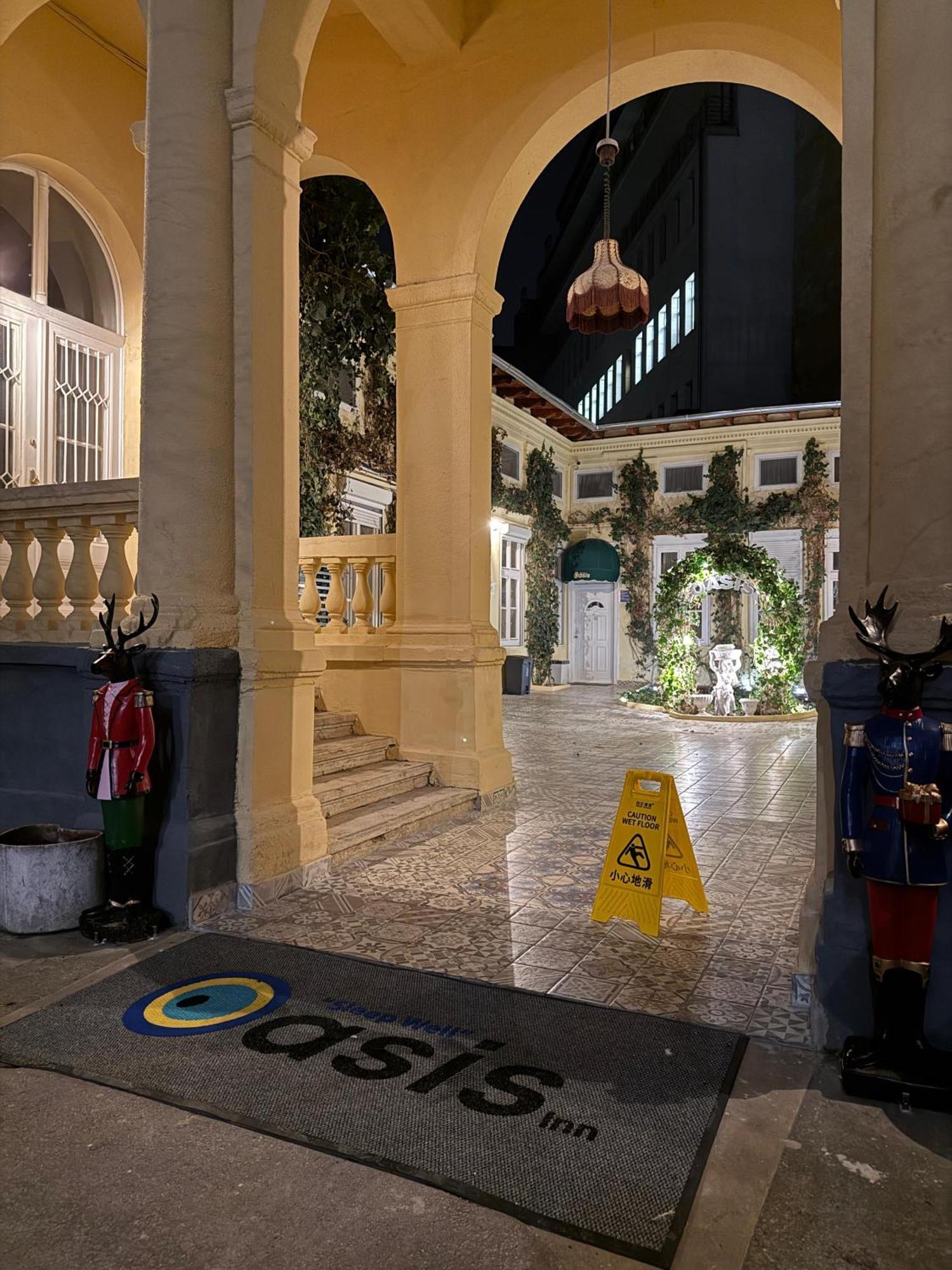 Oasis Inn Budapest Gasthof 4*