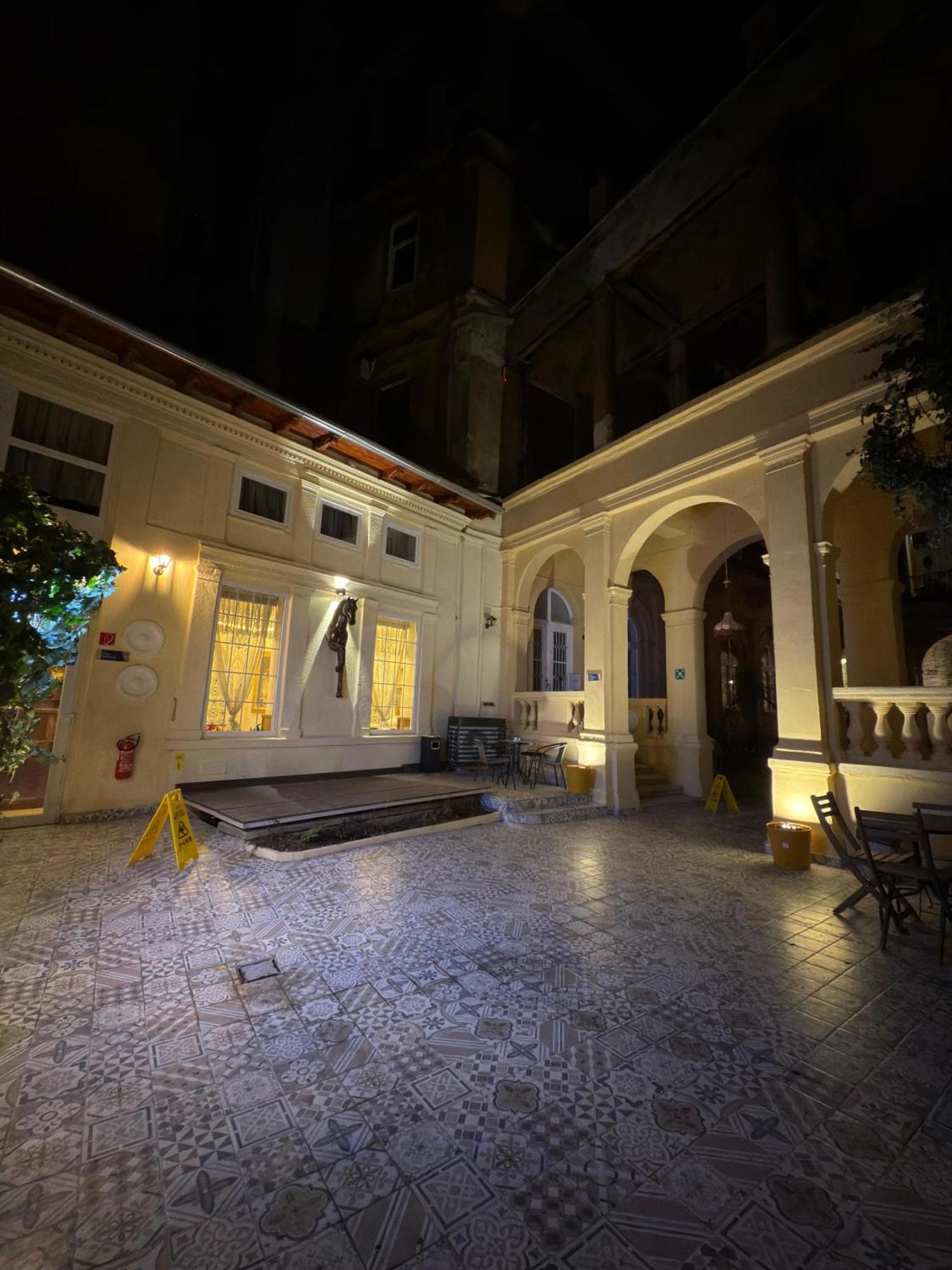 Gasthof Oasis Inn Budapest 4*